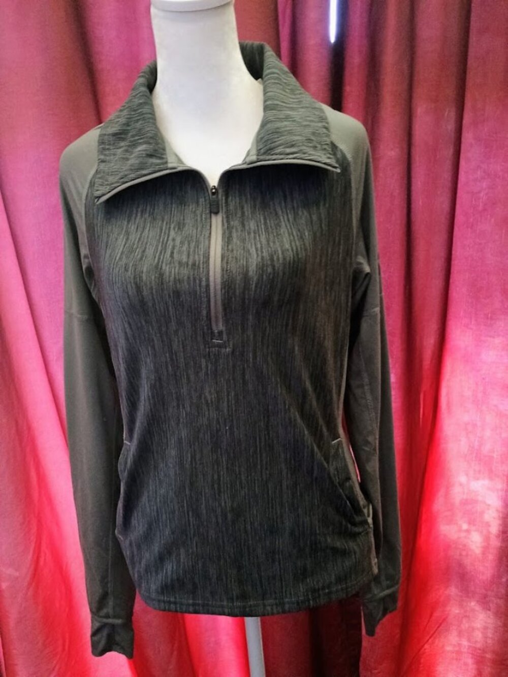 gray adidas quarter zip size small